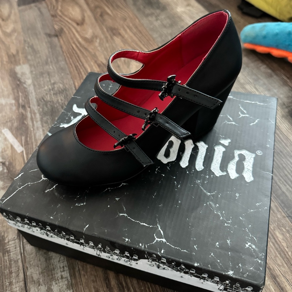 Demonia black bat heels